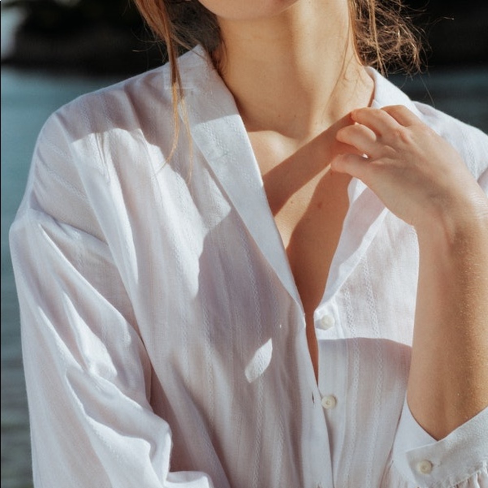 Ysé Leo shirt